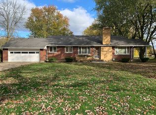 6919 Errick Rd, North Tonawanda, NY 14120