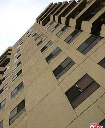 3rd image of 727 S Ardmore Ave APT 1005