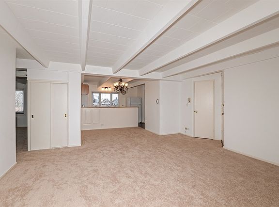 3rd image of 6125 N Winchester Ave APT 2A