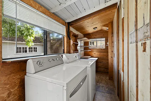 176 Skidmore St Photo 1