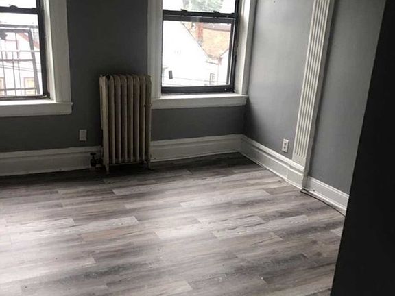 4th image of 409-411 Summer Ave #15