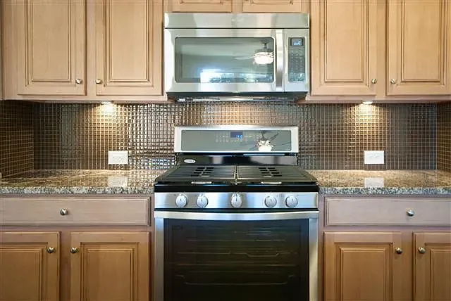 2572 Jackson Dr — Photo 13