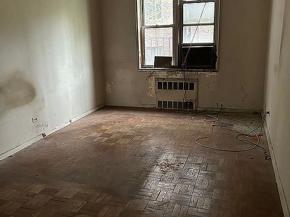 4th image of 3210 Arlington Ave APT 1C