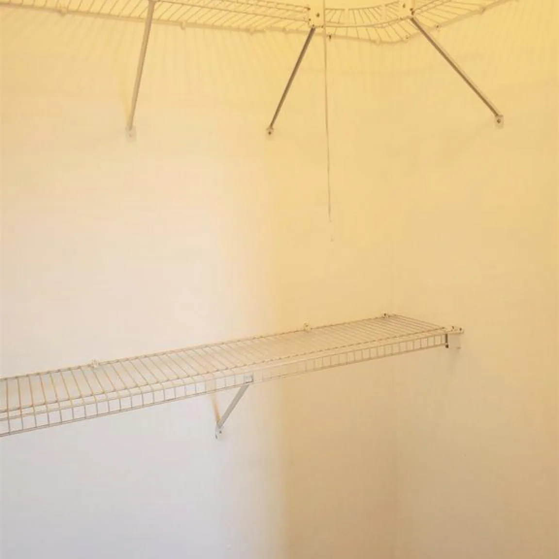 2 bed, 1200 sqft, $2,400 — Photo 2