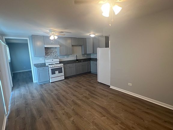 3rd image of 22914 East Dr