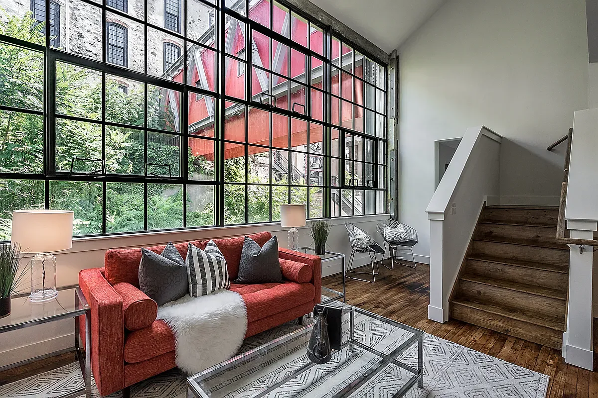 Yarn Factory Lofts — Photo 1