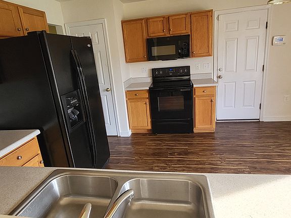 3rd image of 13518 Thornsett Ln