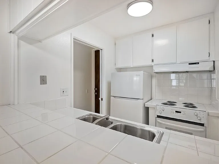 6202 Friars Rd #305 — Photo 6