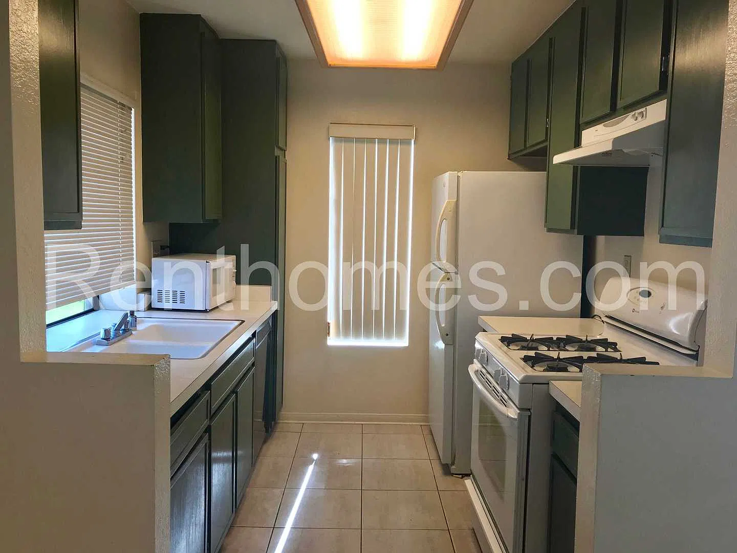 Mira Mesa, 8379 Capricorn Wy #54, All Appliances including a full size washer and dryer — Photo 4