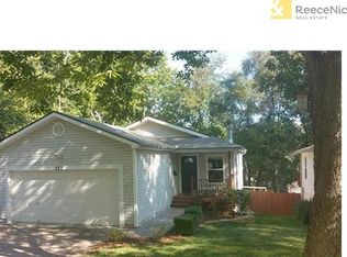 222 W Halliburton Ct, Independence, MO 64050