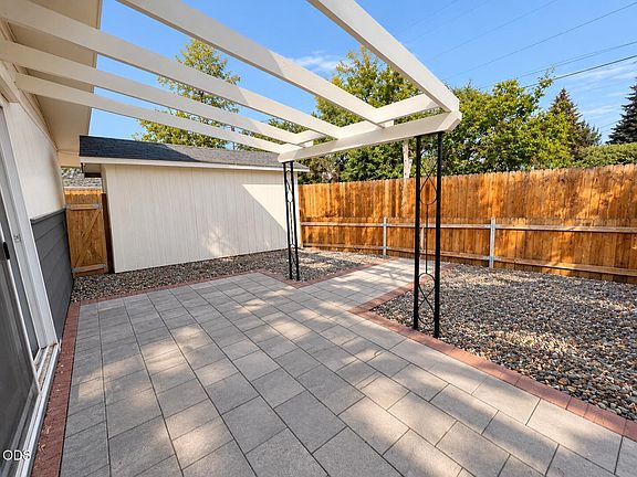 5th image of 309 NW 9th St