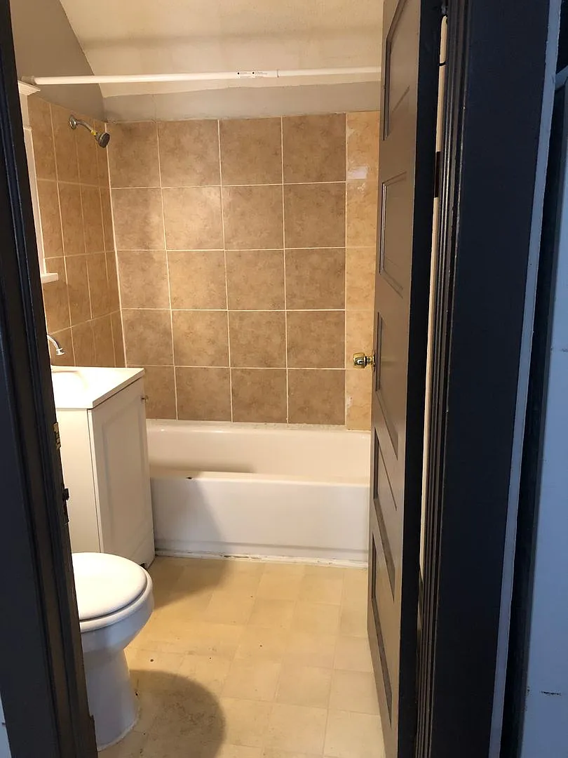3705 Chicago Ave — Photo 2