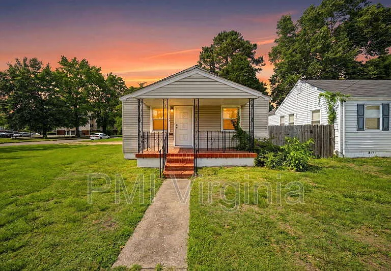 3310 Glasgow St — Photo 3
