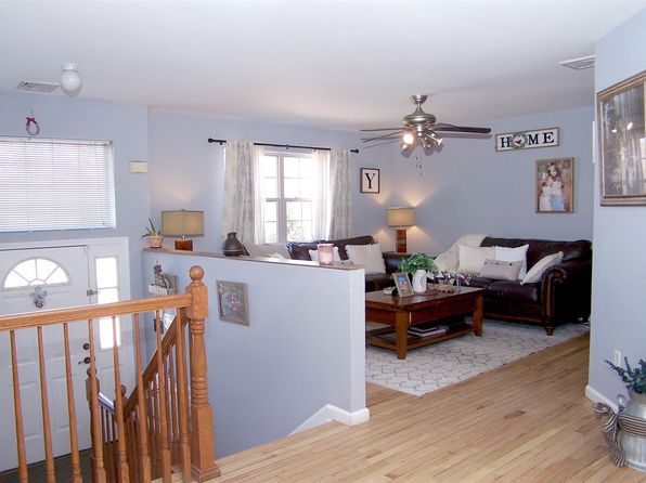 11 Doral Lane, Yaphank, NY 11980