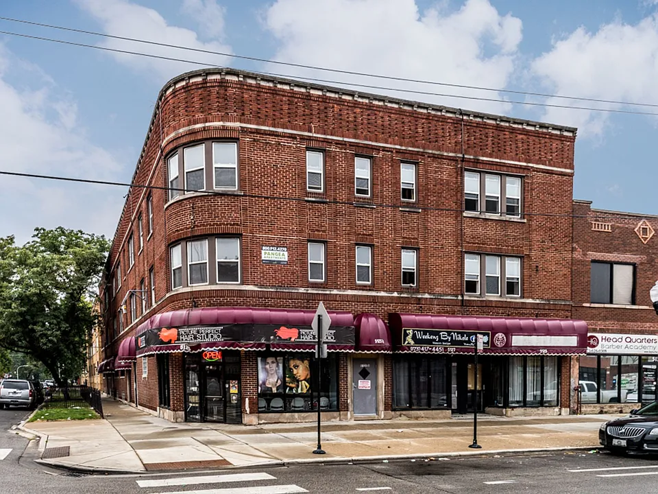 5125 W Madison