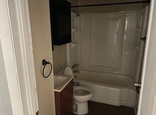 202 Elm St, Roxana, IL 62084