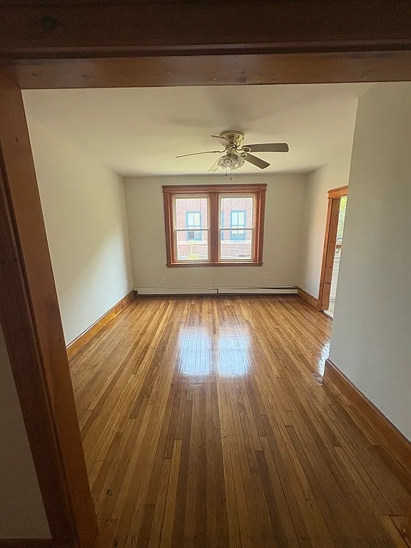 4 bed, 2.0 bath, 1600 sqft, $3,950 — Photo 3