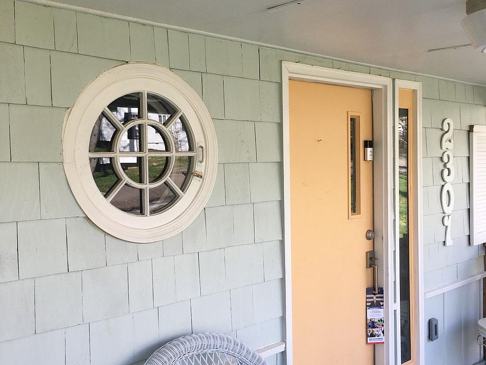 1st image of 2301 Boxwood Ln