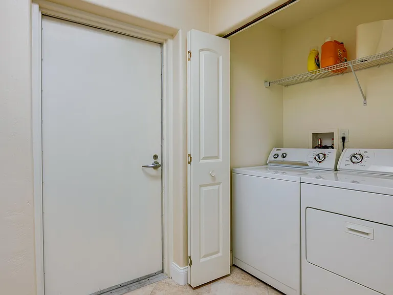 3245 Atlantic Ave #601 — Photo 28