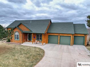 115 Sunset Rdg, Crete, NE 68333