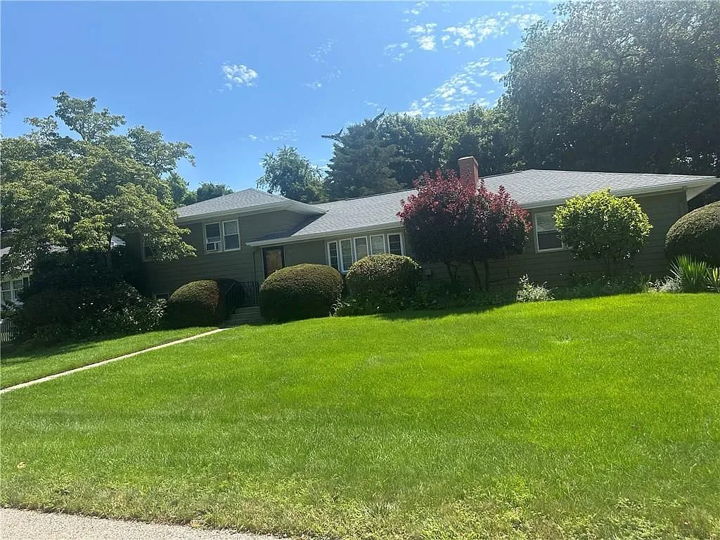 3 bed, 3.0 bath, 1950 sqft, $3,600 — Photo 1
