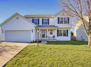 109 E Tomaras Ave, Savoy, IL 61874