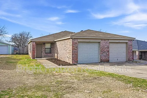 8117 Doreen Ave Photo 1