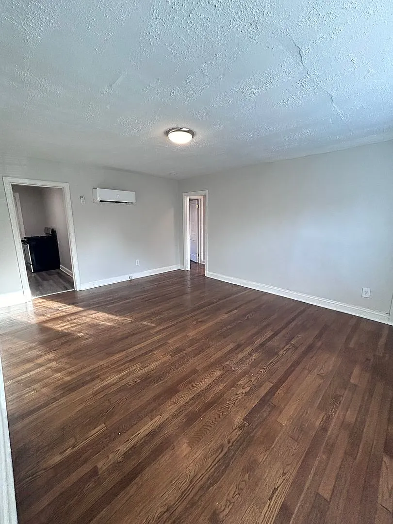 Available Now! | Freshly Updated 1 Bed, 1 Bath — Photo 1