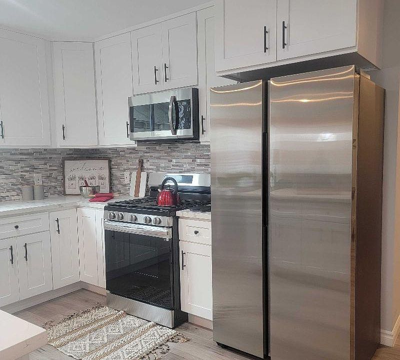 1st image of 1027 W 54th St #1027