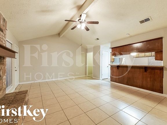 3rd image of 13367 Lake Breeze Ln