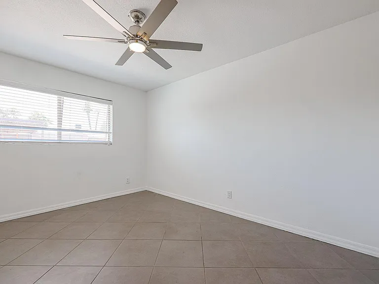 2318 N 84th Pl — Photo 35