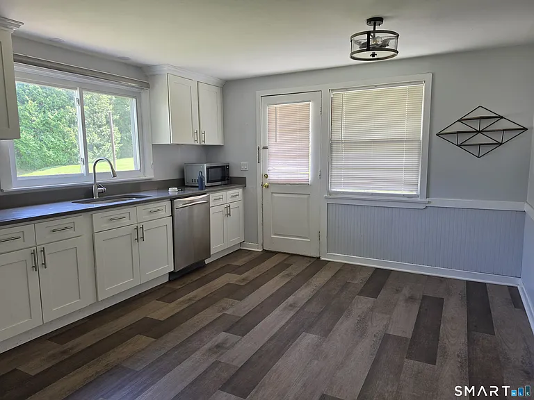 68 Geissler Dr — Photo 6