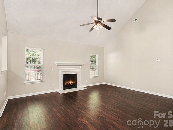 5th image of 6817 Reedy Creek Rd