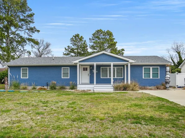 6313 Chester Park Dr, Chincoteague Island, VA 23336