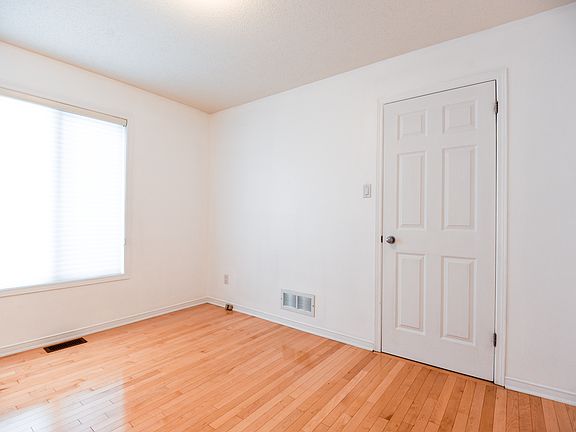 2nd image of 236 Latchford Rd