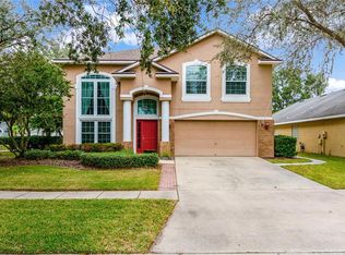 17008 Hawkcrest Dr, Lithia, FL 33547