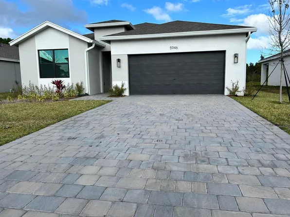 5946 SE Skyblue Cir, Stuart, FL 34997