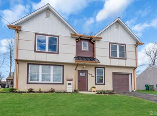 37 Glenville Rd, Edison, NJ 08817