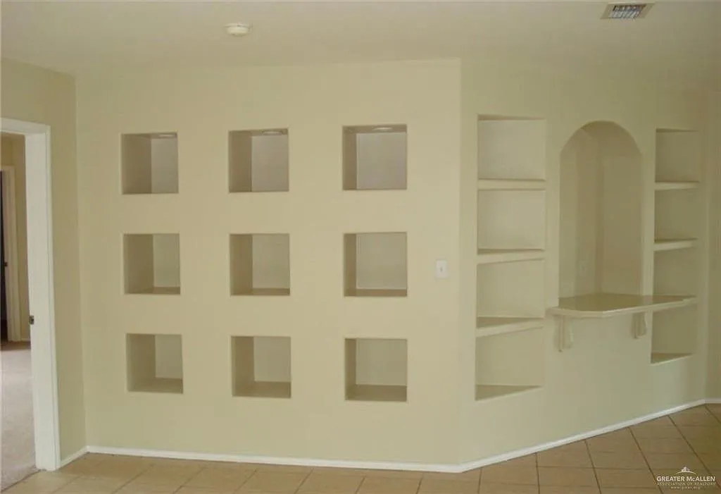 3 bed, 2.0 bath, 1524 sqft, $1,500 — Photo 2
