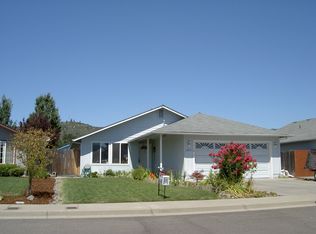 2216 SW Bridge St, Grants Pass, OR 97526