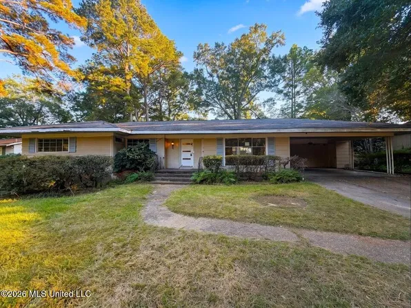 1061 Buckley Dr, Jackson, MS 39206