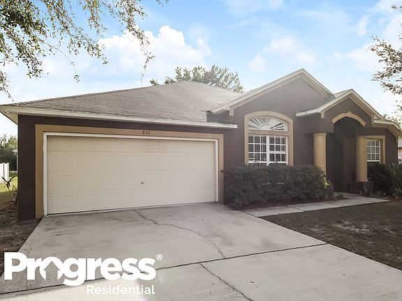 3rd image of 810 Adour Dr
