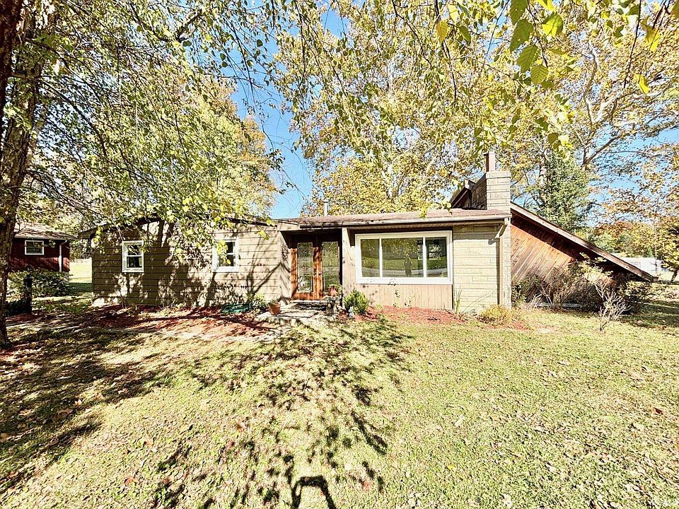 1st image of 321 E Dewey Dr