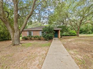 1901 Honeysuckle Dr, Tallahassee, FL 32304