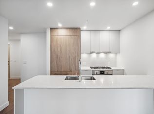 537 Cottonwood Ave #2307, Coquitlam, BC V3J 0S4