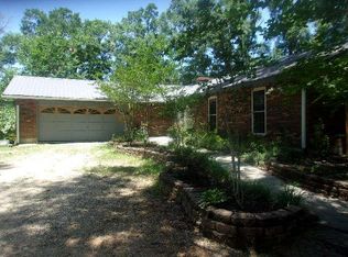 11 Watts Rd, Picayune, MS 39466