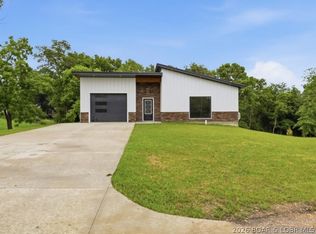 405 E Lafayette St, Versailles, MO 65084