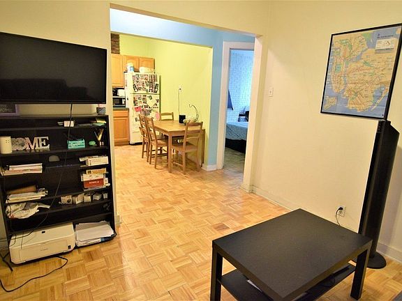 4th image of 407 E 77th St APT 5R
