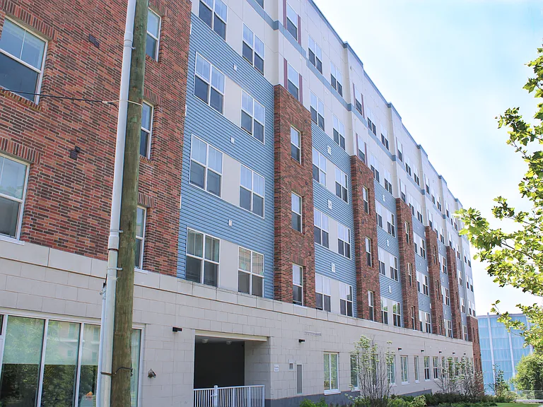 Point and Ravine Apartments — Photo 16
