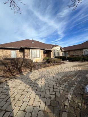 4N405 Waterford Ln, West Chicago, IL 60185